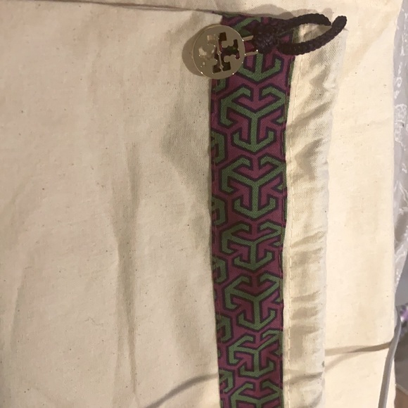 Tory Burch Perry T monogram small triple compartment tote - Picture 8 of 8